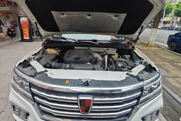 Used Roewe RX8 2018 30T Smart Connectivity Two-Wheel Drive Flagship Edition Engine Bay