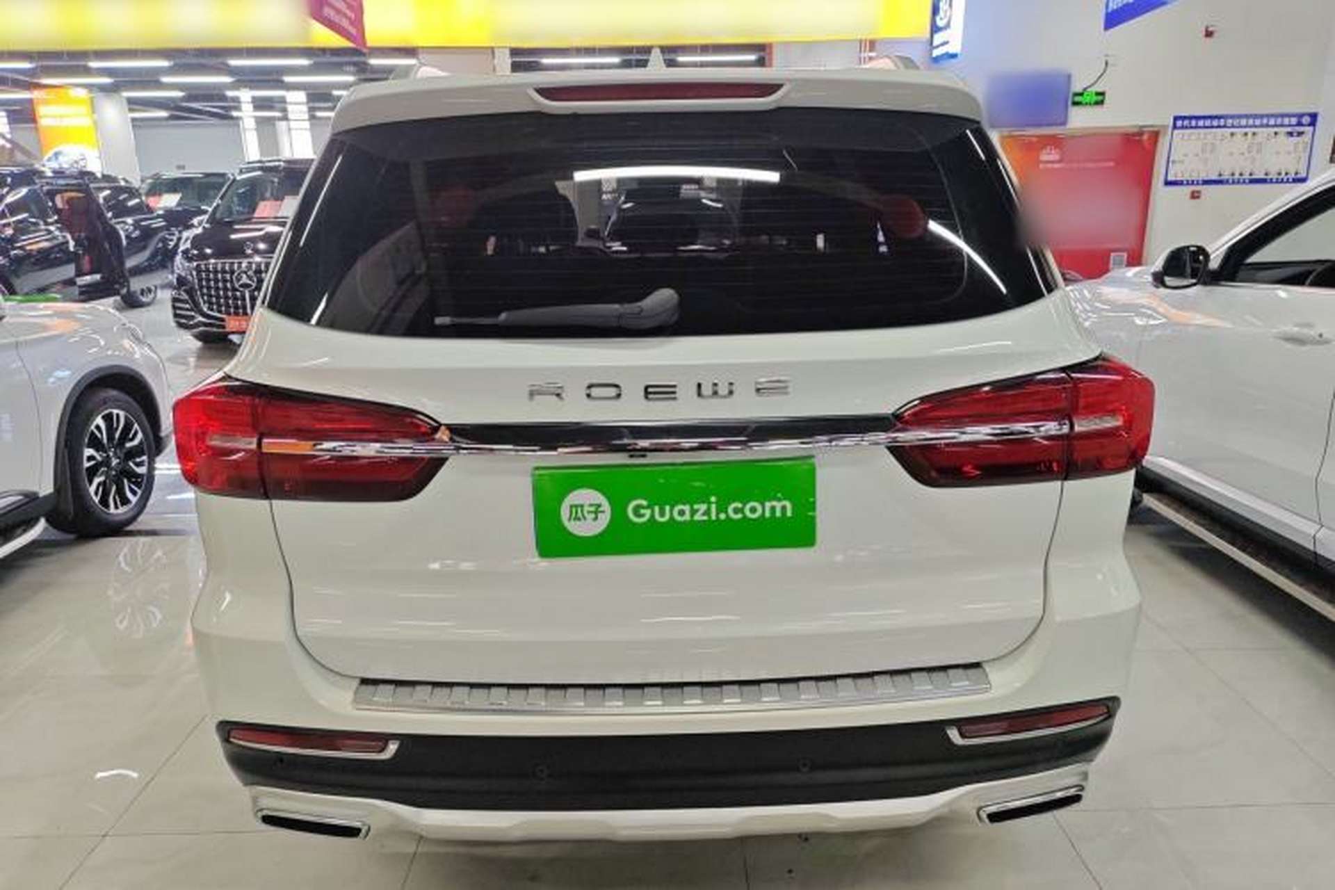 Used Roewe RX8 2018 30T Smart Connectivity All-Wheel Drive Supreme Edition Exterior 3