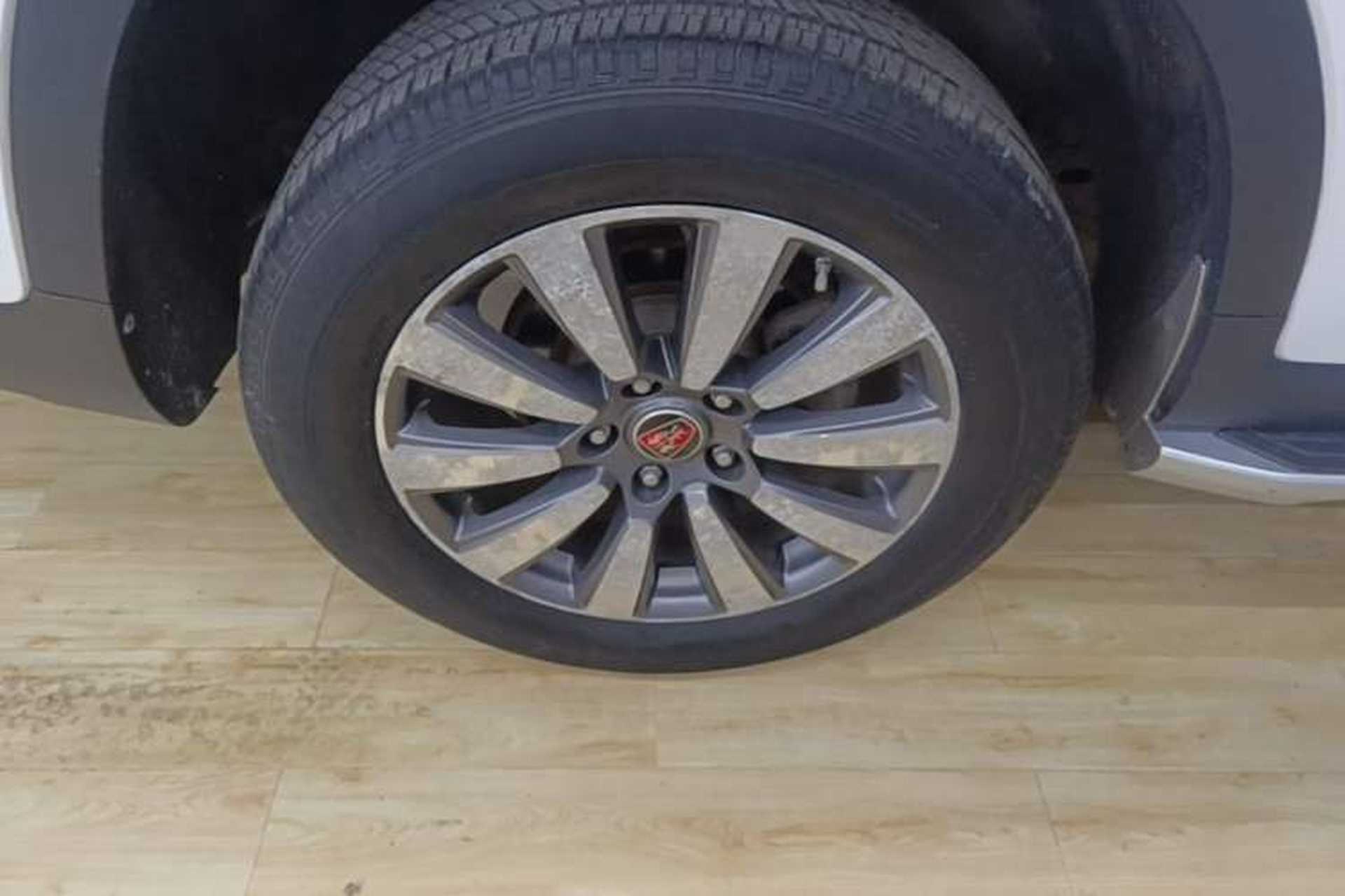 Used Roewe RX8 2018 30T Smart Connectivity Two-Wheel Drive Flagship Edition Exterior 5
