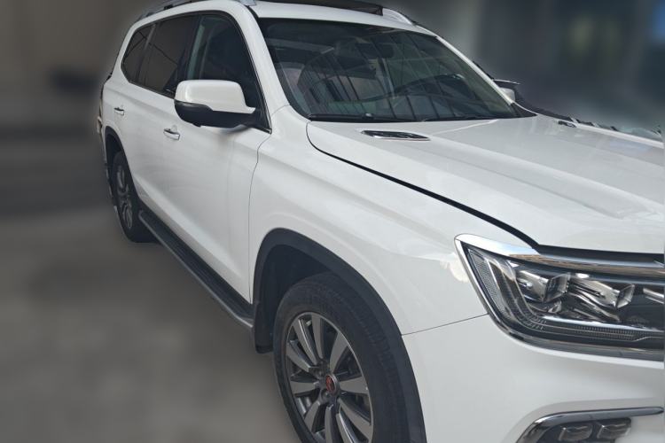 Used Roewe RX8 2018 30T Smart Connectivity Two-Wheel Drive Flagship Edition Front Right 45 Deg
