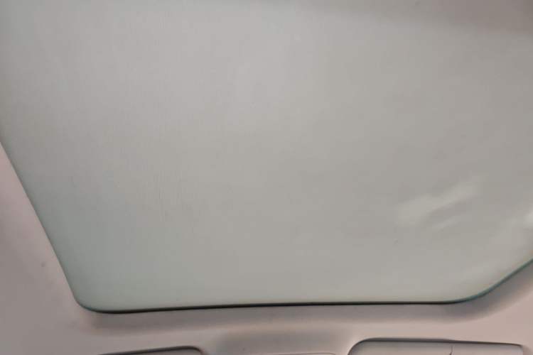 Used Roewe RX8 2018 30T Smart Connectivity Two-Wheel Drive Flagship Edition Headliner