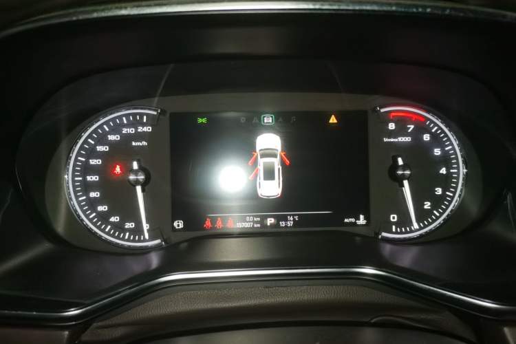 Used Roewe RX8 2018 30T Smart Connectivity Four-Wheel Drive Flagship Edition Instrument Cluster