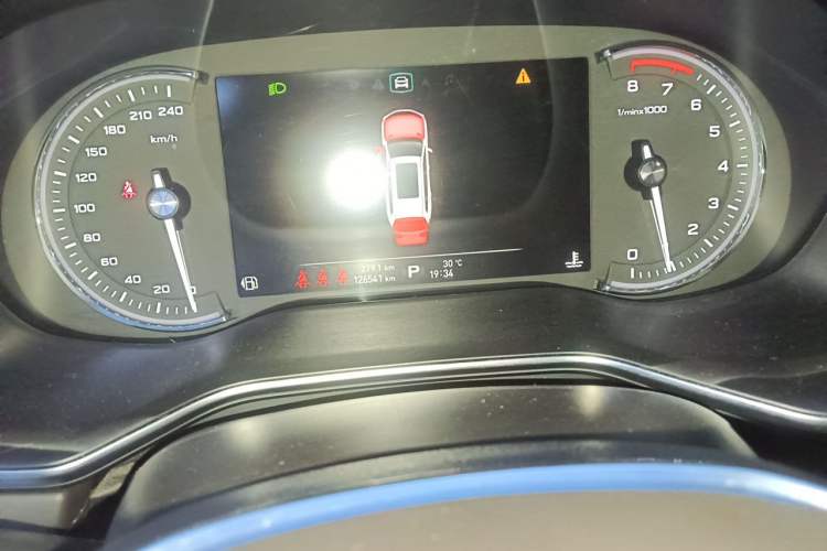 Used Roewe RX8 2018 30T Smart Connectivity Two-Wheel Drive Flagship Edition Instrument Cluster