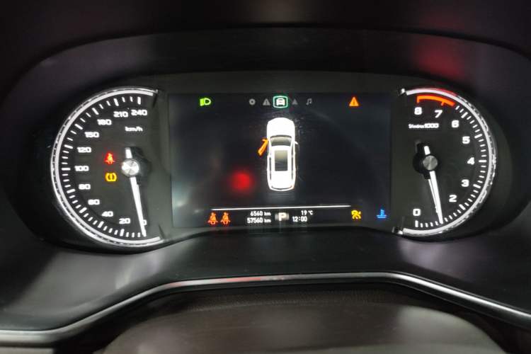 Used Roewe RX8 2018 30T Smart Connectivity Two-Wheel Drive Supreme Edition Instrument Cluster