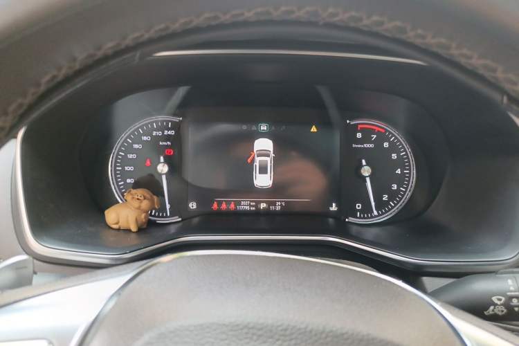 Used Roewe RX8 2018 30T Smart Connectivity Two-Wheel Drive Flagship Edition Instrument Cluster