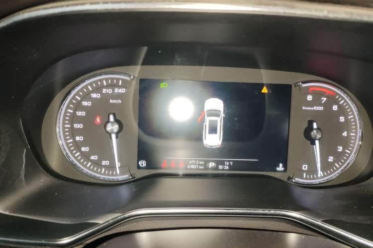 Used Roewe RX8 2018 30T Smart Connectivity Two-Wheel Drive Flagship Edition Instrument Cluster