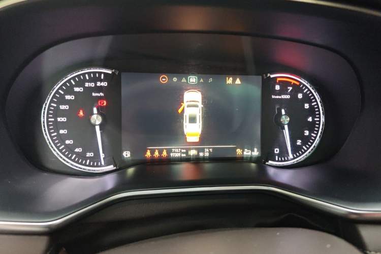 Used Roewe RX8 2018 30T Smart Connectivity All-Wheel Drive Supreme Edition Instrument Cluster