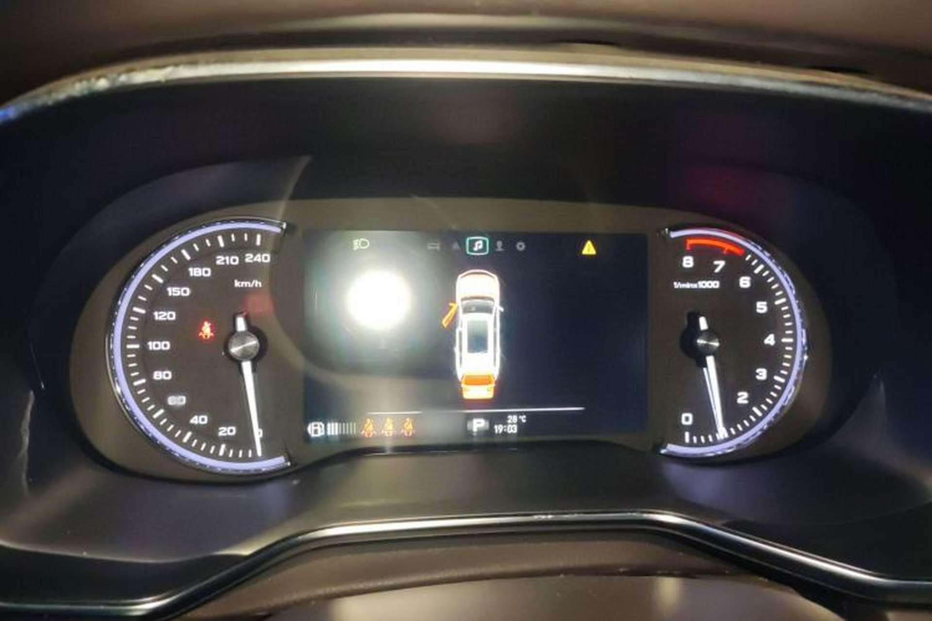 Used Roewe RX8 2018 30T Smart Connectivity Two-Wheel Drive Flagship Edition Instrument Cluster