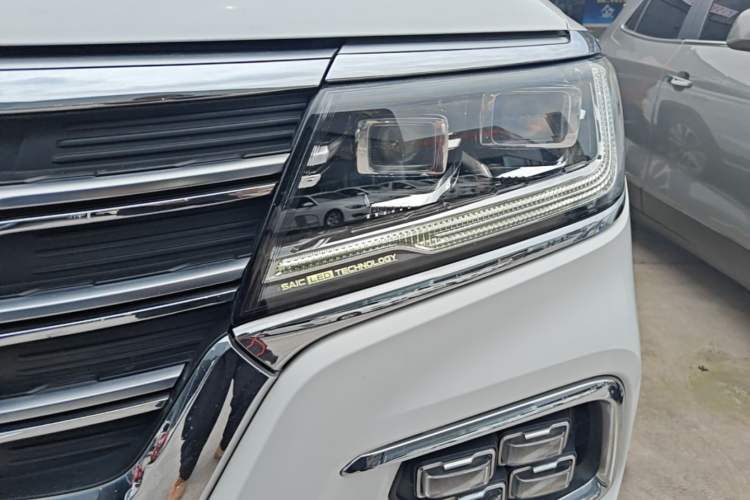 Used Roewe RX8 2018 30T Smart Connectivity All-Wheel Drive Supreme Edition Left Front Headlight