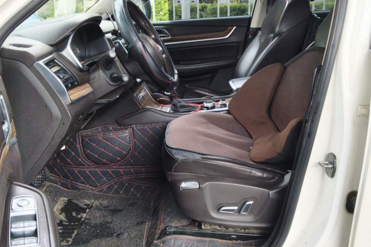 Used Roewe RX8 2018 30T Smart Connectivity All-Wheel Drive Supreme Edition Left Front Seat