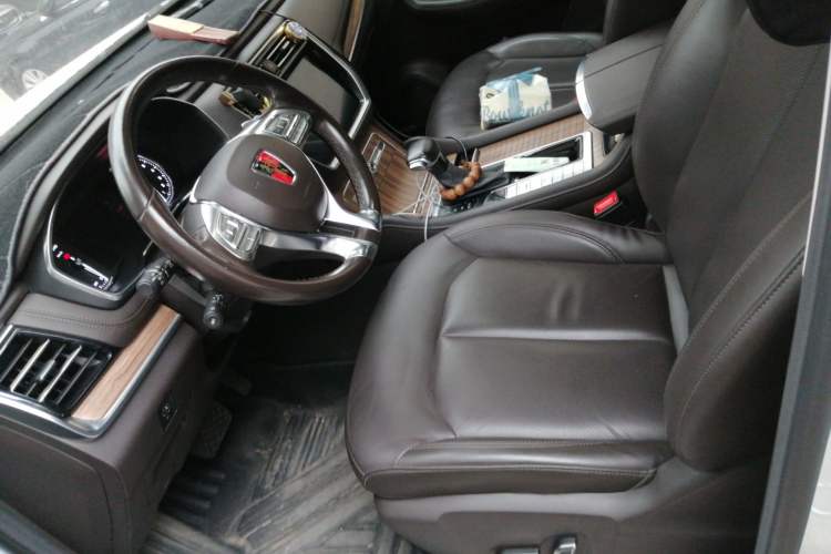 Used Roewe RX8 2018 30T Smart Connectivity Two-Wheel Drive Supreme Edition Left Front Seat