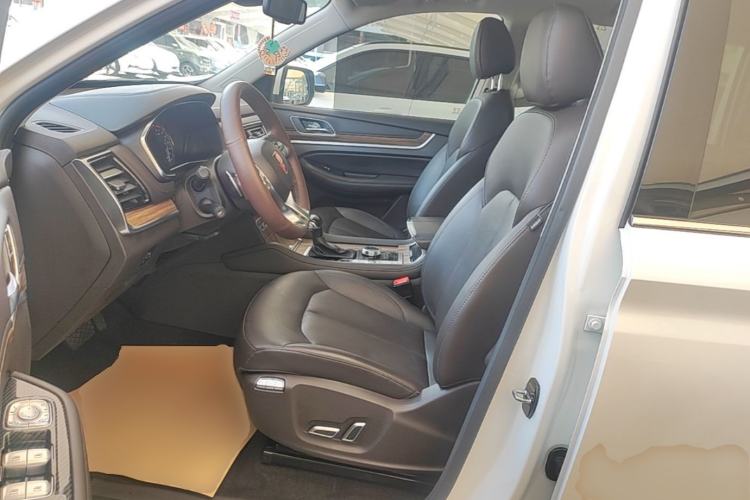 Used Roewe RX8 2018 30T Smart Connectivity All-Wheel Drive Supreme Edition Left Front Seat