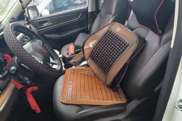 Used Roewe RX8 2018 30T Smart Connectivity Two-Wheel Drive Flagship Edition Left Front Seat