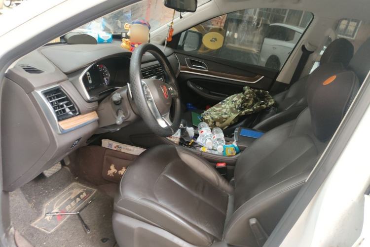 Used Roewe RX8 2018 30T Smart Connectivity Two-Wheel Drive Flagship Edition Left Front Seat