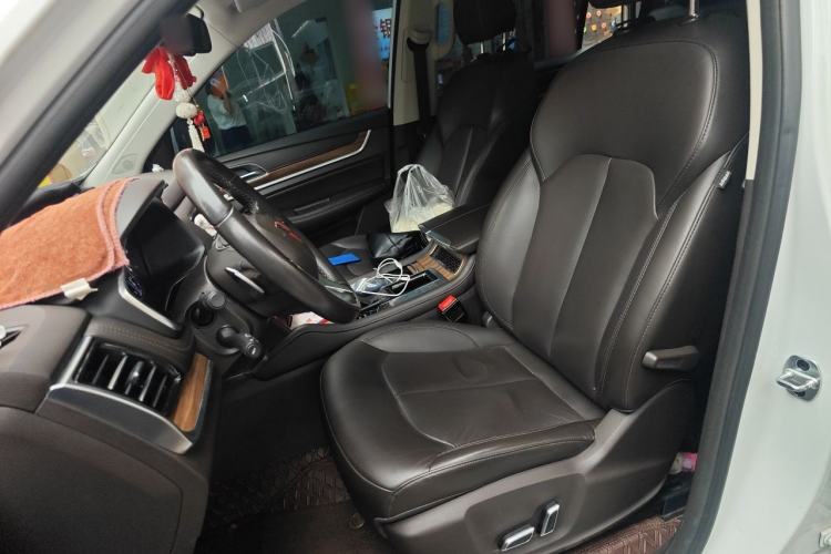 Used Roewe RX8 2018 30T Smart Connectivity Two-Wheel Drive Flagship Edition Left Front Seat