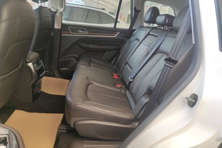 Used Roewe RX8 2018 30T Smart Connectivity All-Wheel Drive Supreme Edition Left Rear Seat