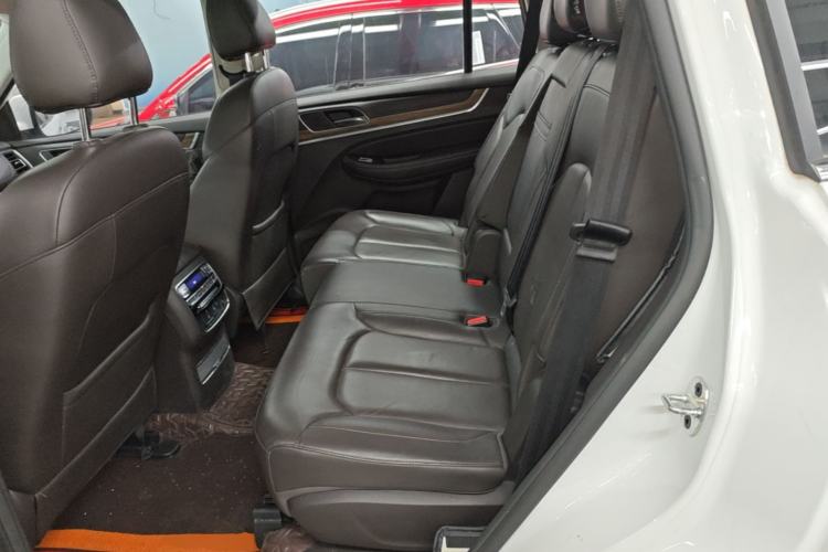 Used Roewe RX8 2018 30T Smart Connectivity Two-Wheel Drive Supreme Edition Left Rear Seat