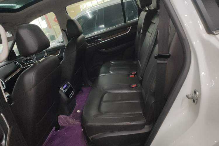 Used Roewe RX8 2018 30T Smart Connectivity Two-Wheel Drive Flagship Edition Left Rear Seat