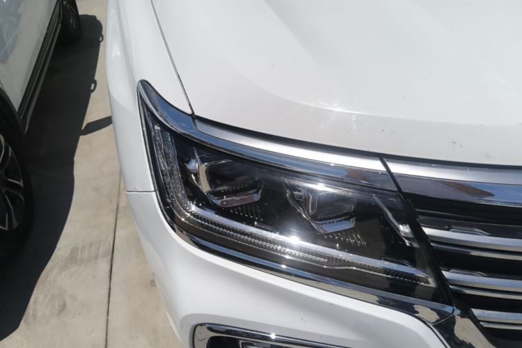 Used Roewe RX8 2018 30T Smart Connectivity Two-Wheel Drive Supreme Edition Right Front Headlight