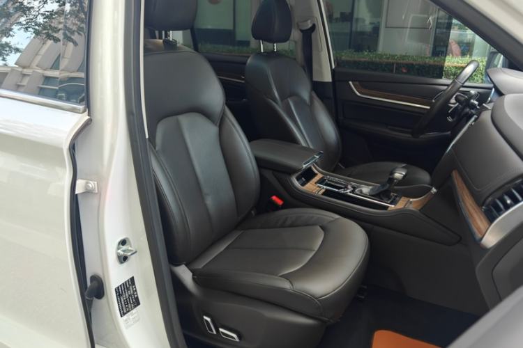 Used Roewe RX8 2018 30T Smart Connectivity Two-Wheel Drive Flagship Edition Right Front Seat