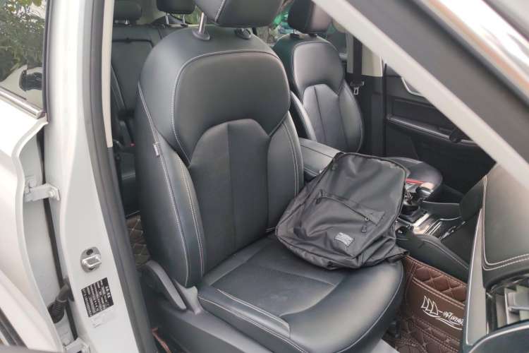 Used Roewe RX8 2018 30T Two-Wheel Drive Flagship Edition Right Front Seat