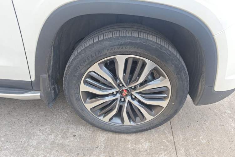 Used Roewe RX8 2018 30T Smart Connectivity All-Wheel Drive Supreme Edition Right Front Wheel Hub
