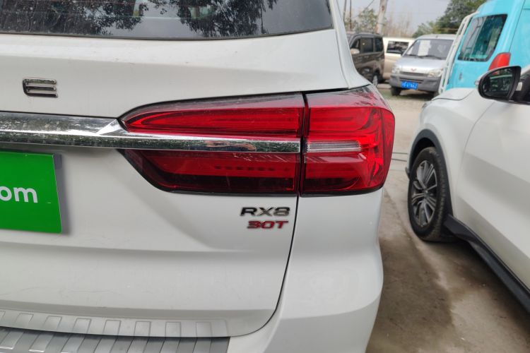 Used Roewe RX8 2018 30T Two-Wheel Drive Flagship Edition Right Rear Taillight