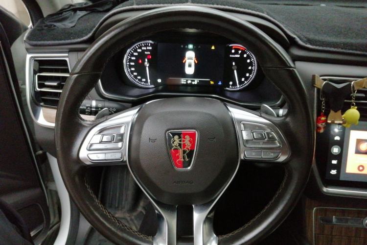 Used Roewe RX8 2018 30T Smart Connectivity Two-Wheel Drive Supreme Edition Steering Wheel