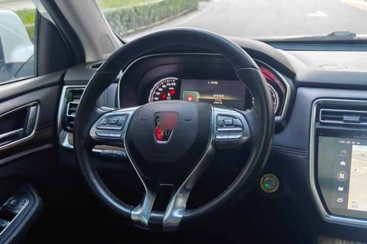 Used Roewe RX8 2018 30T Smart Connectivity Two-Wheel Drive Flagship Edition Steering Wheel