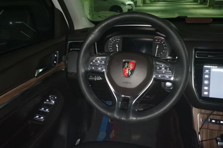 Used Roewe RX8 2018 30T Smart Connectivity Four-Wheel Drive Flagship Edition Steering Wheel