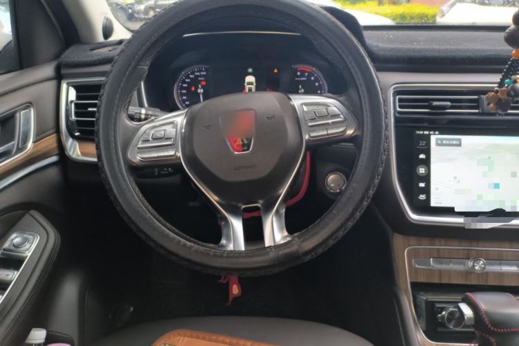 Used Roewe RX8 2018 30T Smart Connectivity Two-Wheel Drive Flagship Edition Steering Wheel