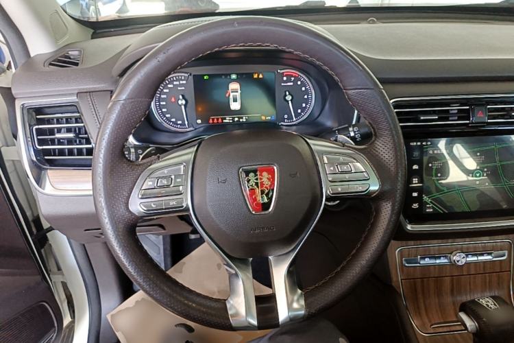 Used Roewe RX8 2018 30T Smart Connectivity All-Wheel Drive Supreme Edition Steering Wheel