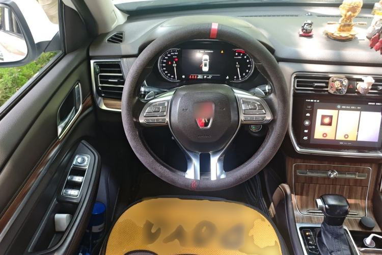 Used Roewe RX8 2018 30T Smart Connectivity Two-Wheel Drive Flagship Edition Steering Wheel