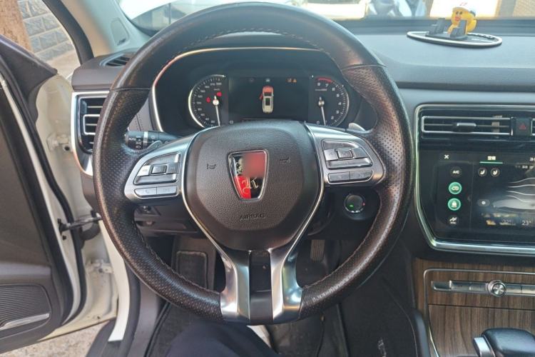 Used Roewe RX8 2018 30T Smart Connectivity All-Wheel Drive Supreme Edition Steering Wheel