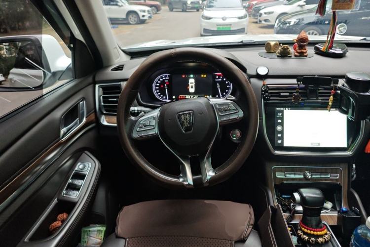 Used Roewe RX8 2018 30T Smart Connectivity All-Wheel Drive Supreme Edition Steering Wheel