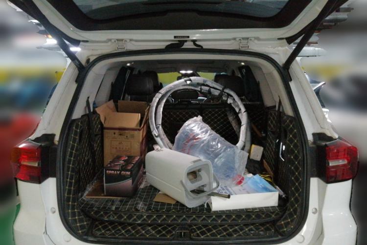 Used Roewe RX8 2018 30T Smart Connectivity Two-Wheel Drive Supreme Edition Trunk