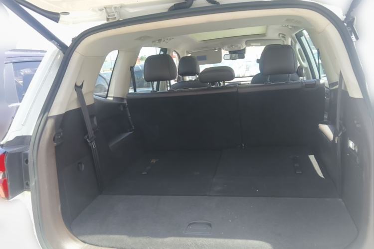 Used Roewe RX8 2018 30T Smart Connectivity Two-Wheel Drive Supreme Edition Trunk