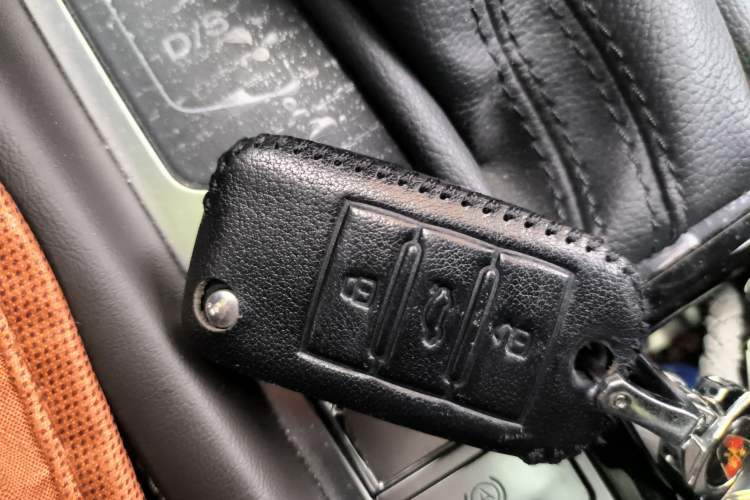 Used Roewe RX8 2018 30T Smart Connectivity Two-Wheel Drive Flagship Edition Vehicle Key