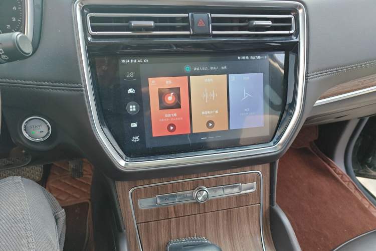 Used Roewe RX8 2019 30T Smart Connectivity Four-Wheel Drive Supreme Flagship Edition Audio And AC Panel