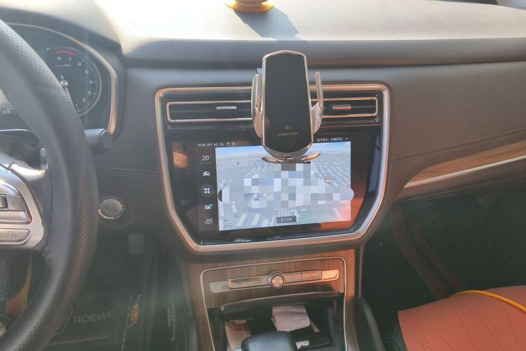 Used Roewe RX8 2019 30T Smart Connectivity Two-Wheel Drive Supreme Flagship Edition Audio And AC Panel