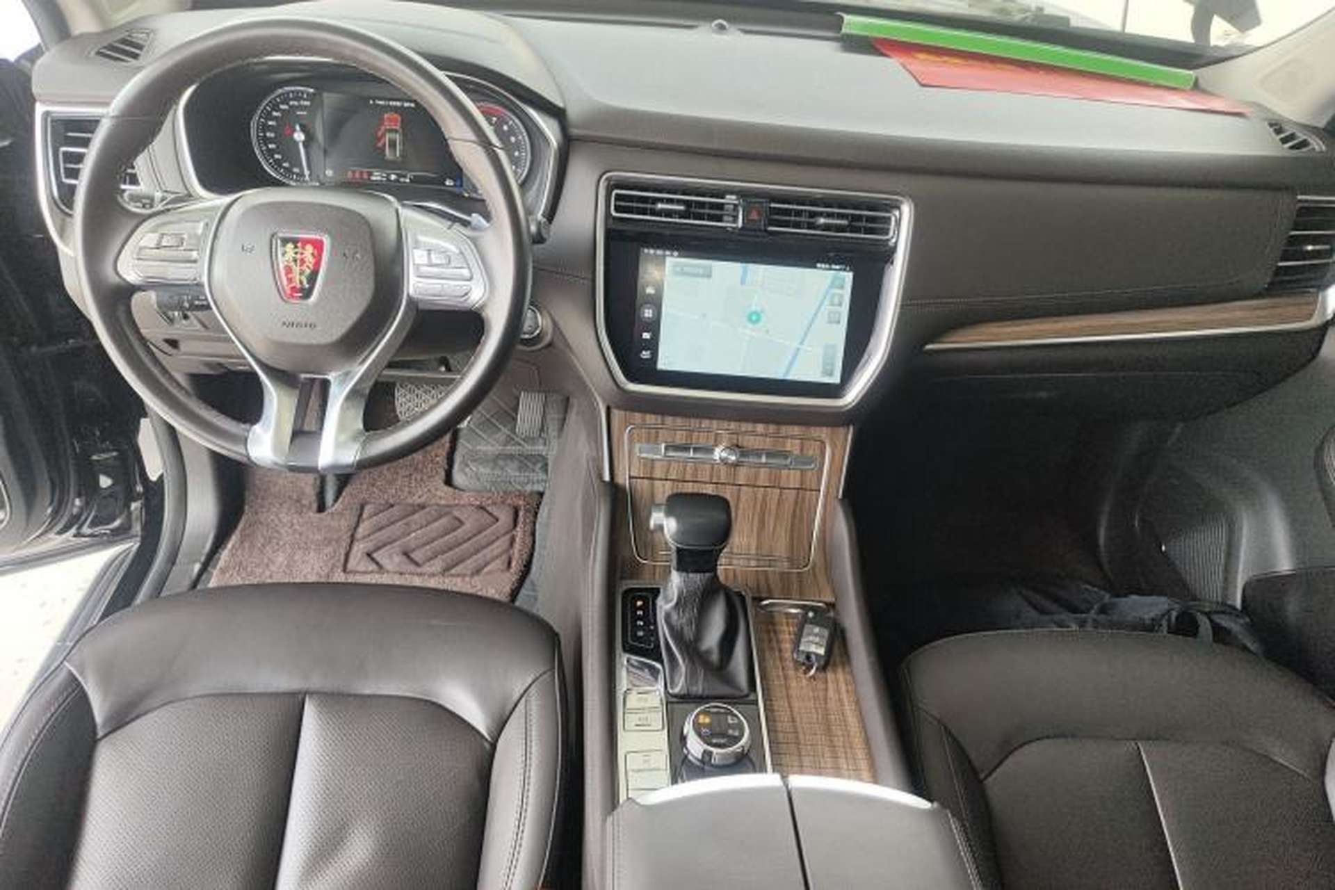 Used Roewe RX8 2019 30T Smart Connectivity Four-Wheel Drive Supreme Flagship Edition Center Console