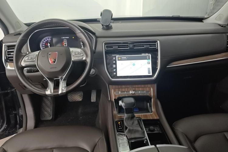 Used Roewe RX8 2019 30T Smart Connectivity Two-Wheel Drive Supreme Flagship Edition Center Console