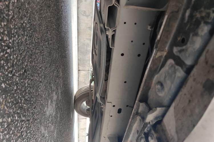 Used Roewe RX8 2019 30T Smart Connectivity Four-Wheel Drive Supreme Flagship Edition Chassis Front Left