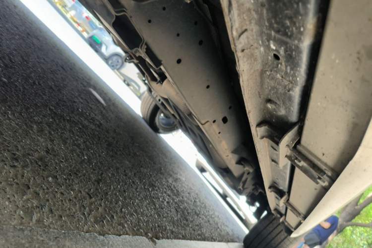 Used Roewe RX8 2019 30T Smart Connectivity Two-Wheel Drive Supreme Flagship Edition Chassis Front Left