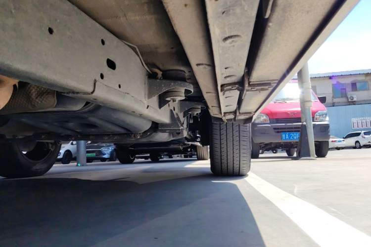 Used Roewe RX8 2019 30T Smart Connectivity Four-Wheel Drive Supreme Flagship Edition Chassis Front Left