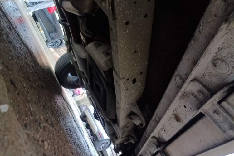Used Roewe RX8 2019 30T Smart Connectivity Two-Wheel Drive Supreme Flagship Edition Chassis Front Left