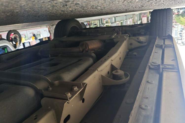 Used Roewe RX8 2019 30T Smart Connectivity Two-Wheel Drive Supreme Flagship Edition Chassis Rear Left