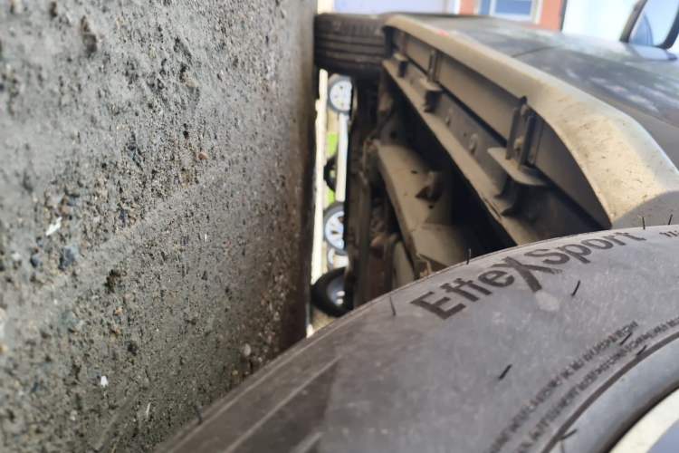 Used Roewe RX8 2019 30T Smart Connectivity Four-Wheel Drive Supreme Flagship Edition Chassis Rear Left