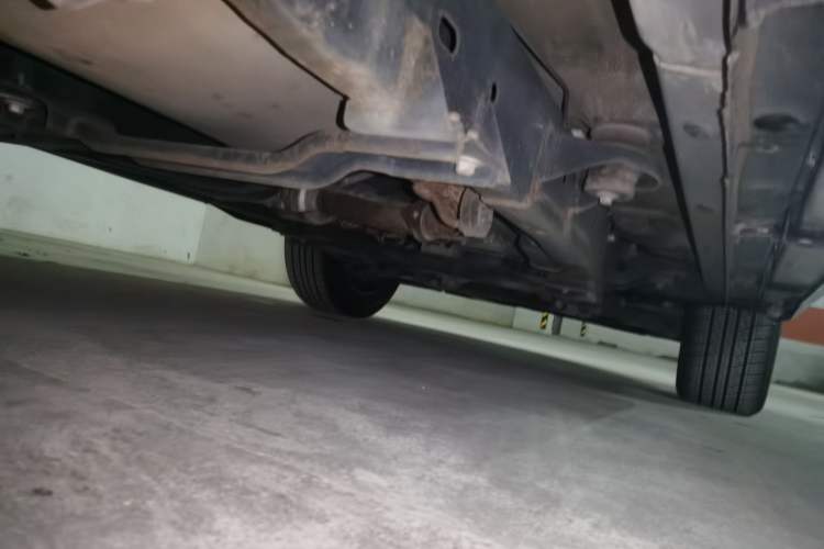 Used Roewe RX8 2019 30T Smart Connectivity Two-Wheel Drive Supreme Flagship Edition Chassis Rear Right