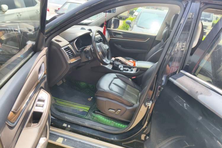 Used Roewe RX8 2019 30T Smart Connectivity Four-Wheel Drive Supreme Flagship Edition Driver Seat